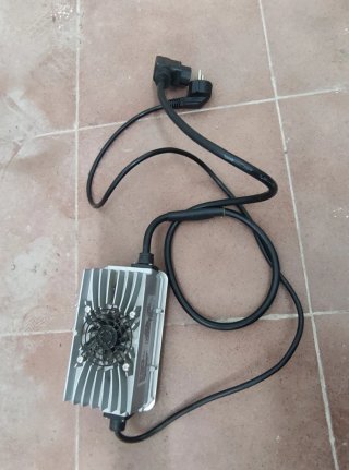 2 Baterías Super Soco 60V 45Ah + Cargador