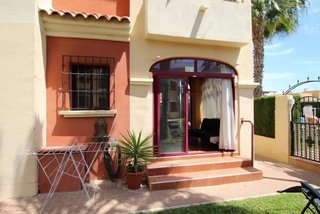 Casa adosada en venta en La Siesta - El Salado - Torreta en Torrevieja