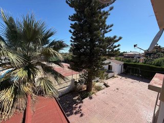 Chalet en venta en Peña de las Águilas en Elche