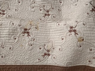 Colcha Beauti con diseño floral para cama de 1'50