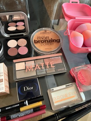 Caja con lote completo de maquillaje por 60€!