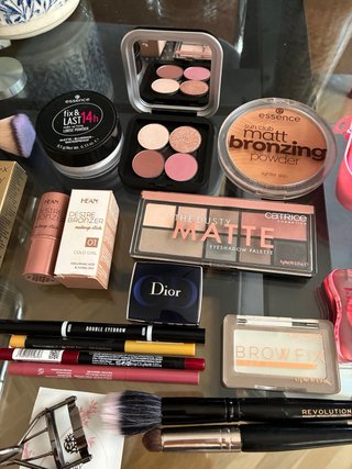 Caja con lote completo de maquillaje por 60€!