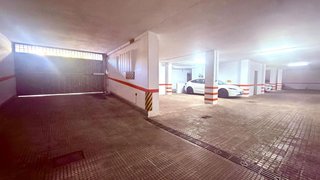 Piso en venta en As Lagoas en Ourense