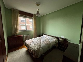 Piso en venta en As Lagoas en Ourense