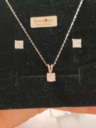 Conjunto de plata de ley con circonitas