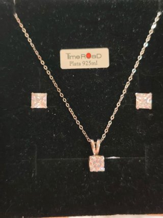 Conjunto de plata de ley con circonitas