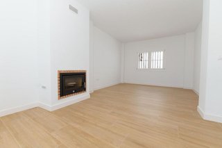 Casa adosada en venta en Campillos