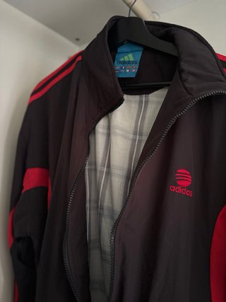 Chaqueta Adidas Negra y Roja