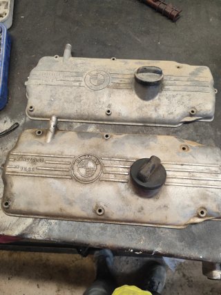 Tapa balancines BMW E30 M10