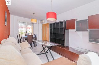 Casa adosada en venta en Ogíjares