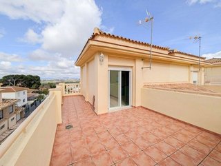 Chalet en venta en Cájar