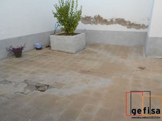Casa adosada en venta en Valdepeñas