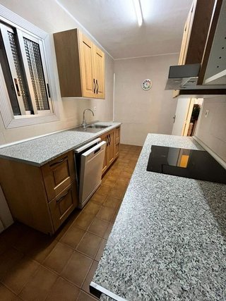 Piso en venta en La Torrassa en Hospitalet de Llobregat, L´