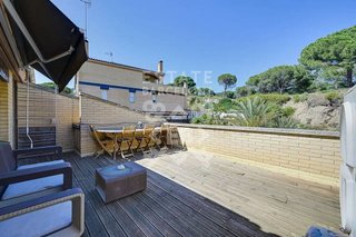 Casa adosada en venta en Urbanitzacions en Mataró