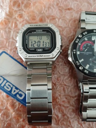 Lote 2 relojes Casio digital y Pagani Edifice.