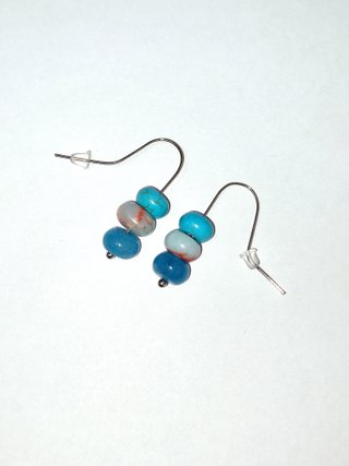 Pendientes colgantes con minerales en tono azul