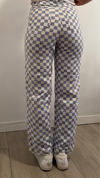 Pantalón Monki cuadros azul y blanco