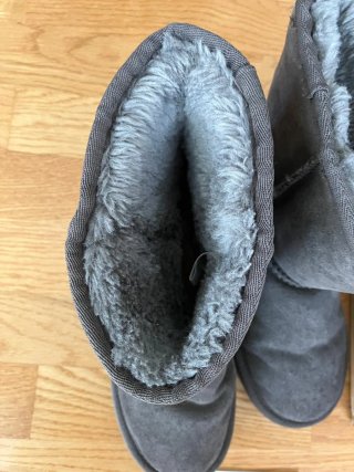Stivali UGG grigi taglia 38 con scatola e certificato