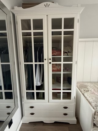 Habitación completa: cama, armario y escritorio