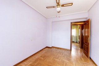 Piso en venta en Pueblo Nuevo en Madrid