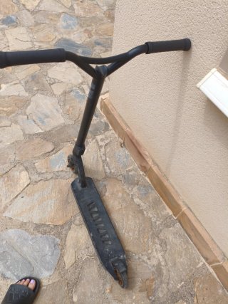 Patinete Scooter Trucos Negro