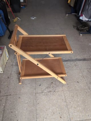 Carrito auxiliar de madera plegable