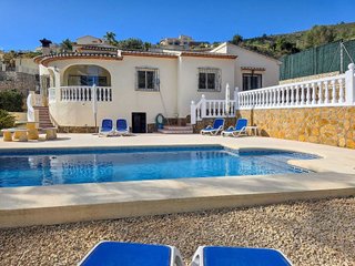 Chalet en venta en Alcalalí