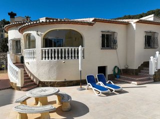 Chalet en venta en Alcalalí
