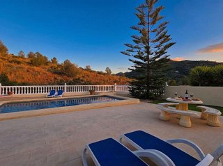 Chalet en venta en Alcalalí