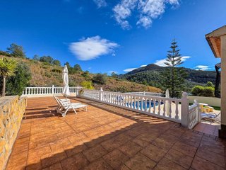 Chalet en venta en Alcalalí