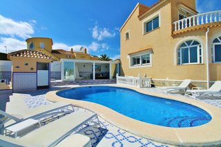 Chalet en venta en Campos de Golf - Villa Martin - Los Dolses en Orihuela