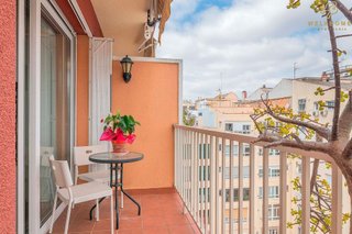 Ático en venta en Sant Antoni en Barcelona