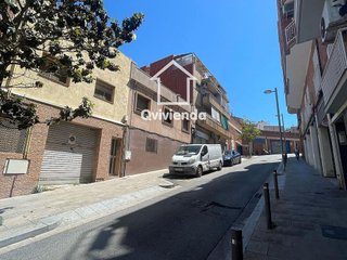 Casa en venta en El Raval - Safaretjos en Santa Coloma de Gramanet