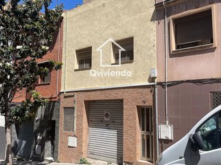 Casa en venta en El Raval - Safaretjos en Santa Coloma de Gramanet