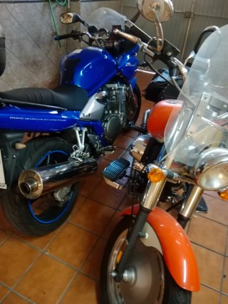 Suzuki Bandit y Keeway Cruiser