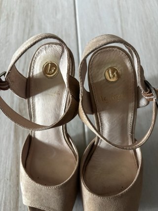 Zapatos de fiesta beige