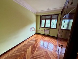 Piso en venta en Plaza España - Villa Pilar - Reyes Católicos - Vadillos en Burgos