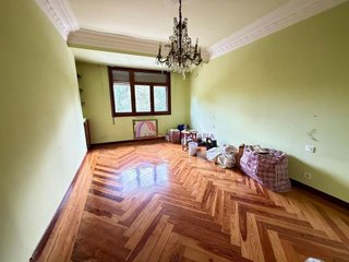 Piso en venta en Plaza España - Villa Pilar - Reyes Católicos - Vadillos en Burgos