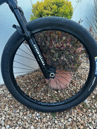 Bicicleta Dirt Jump Nera Dartmoor Streetfighter