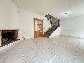 Casa adosada en venta en Las Lomas en Seseña