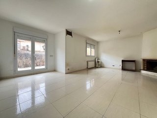 Casa adosada en venta en Las Lomas en Seseña