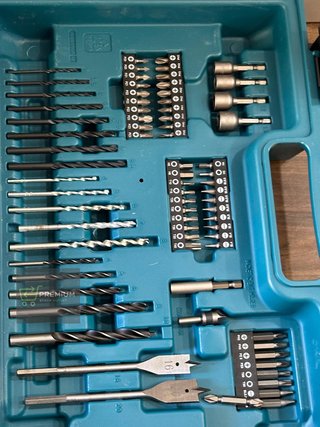 Makita HP333DSAX1 Taladro atornillador inalámbrico 12