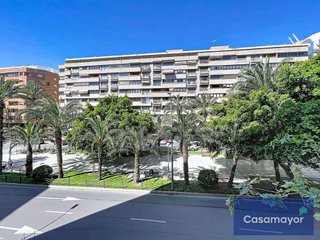 Piso en venta en Ensanche - Diputación en Alicante