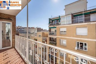 Piso en venta en Pajaritos - Plaza de Toros en Granada