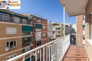 Piso en venta en Pajaritos - Plaza de Toros en Granada