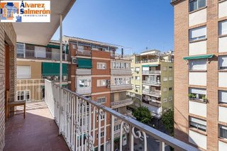 Piso en venta en Pajaritos - Plaza de Toros en Granada