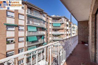 Piso en venta en Pajaritos - Plaza de Toros en Granada