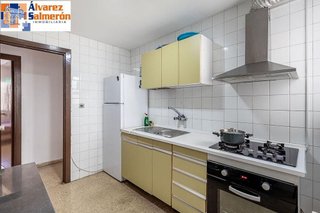 Piso en venta en Pajaritos - Plaza de Toros en Granada