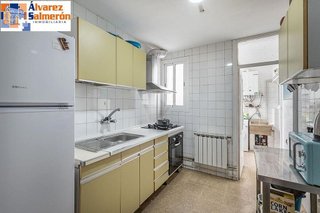 Piso en venta en Pajaritos - Plaza de Toros en Granada