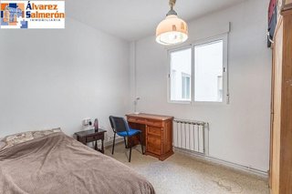 Piso en venta en Pajaritos - Plaza de Toros en Granada